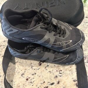 Nfinity black vengeance cheer shoes size 6
